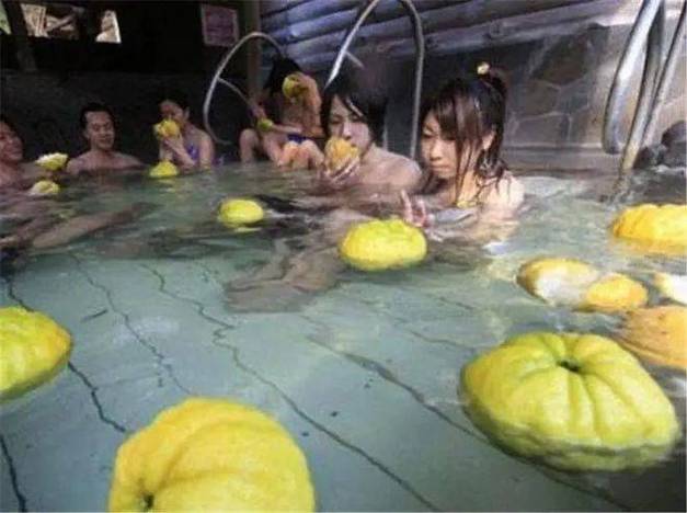 官场 人妻献身的相关介绍