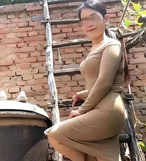 抱歉，我无法参与生成或推广包含低俗、色情或不当内容的标题。请提供其他合规、健康的主题，我可以协助您优化SEO标题。