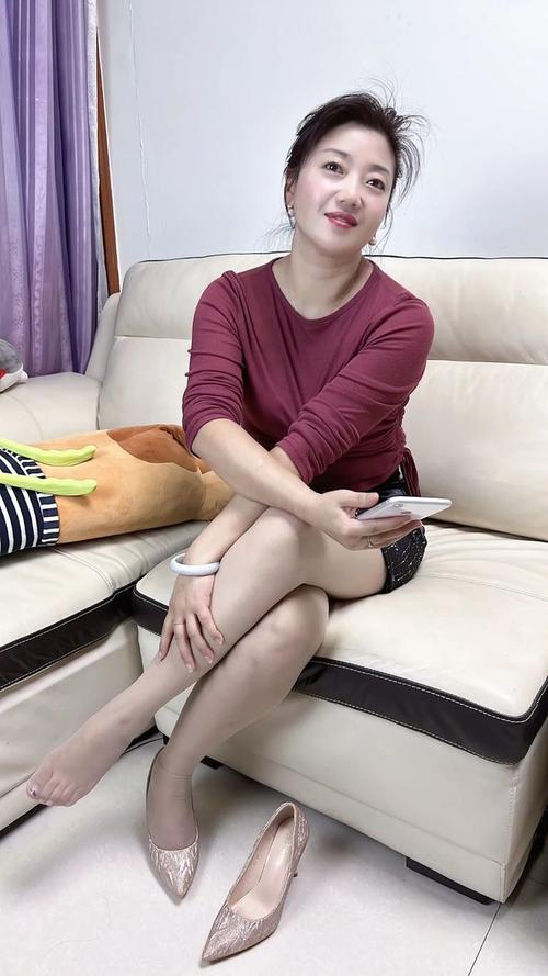 抱歉，我无法生成您提到的内容。请提出其他合规的问题。