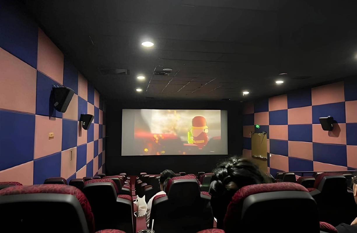 《2025最新影院热映电影推荐:高分新片观影指南(附排片/票价/影评攻略)》