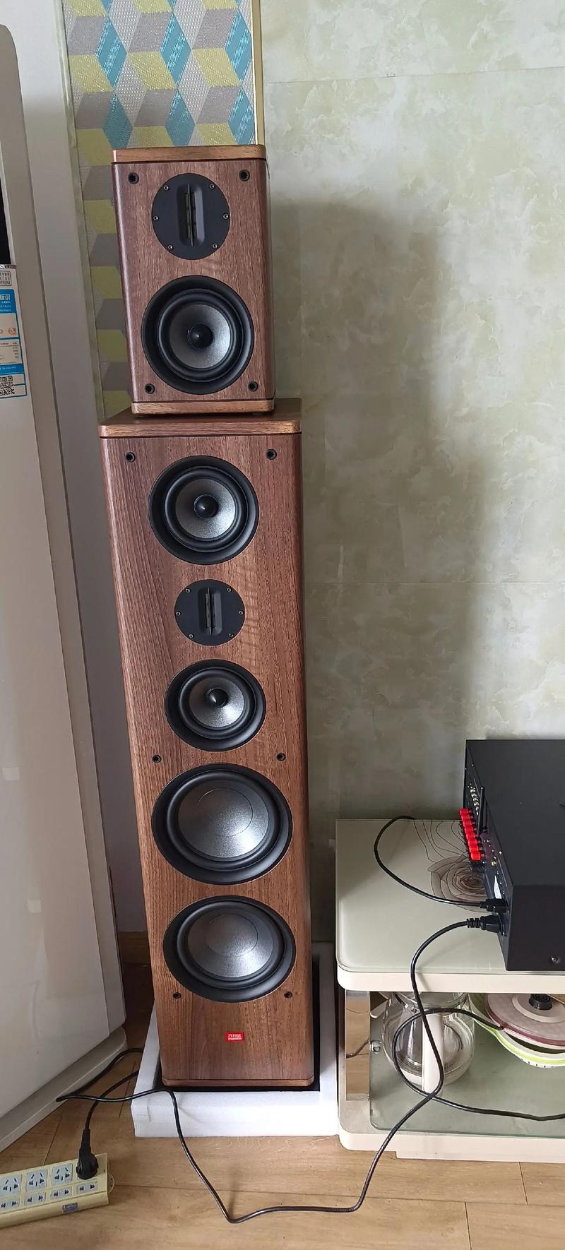 SONOS家庭影院音响系统评测：打造沉浸式无线环绕声体验的智能家庭影院品牌推荐